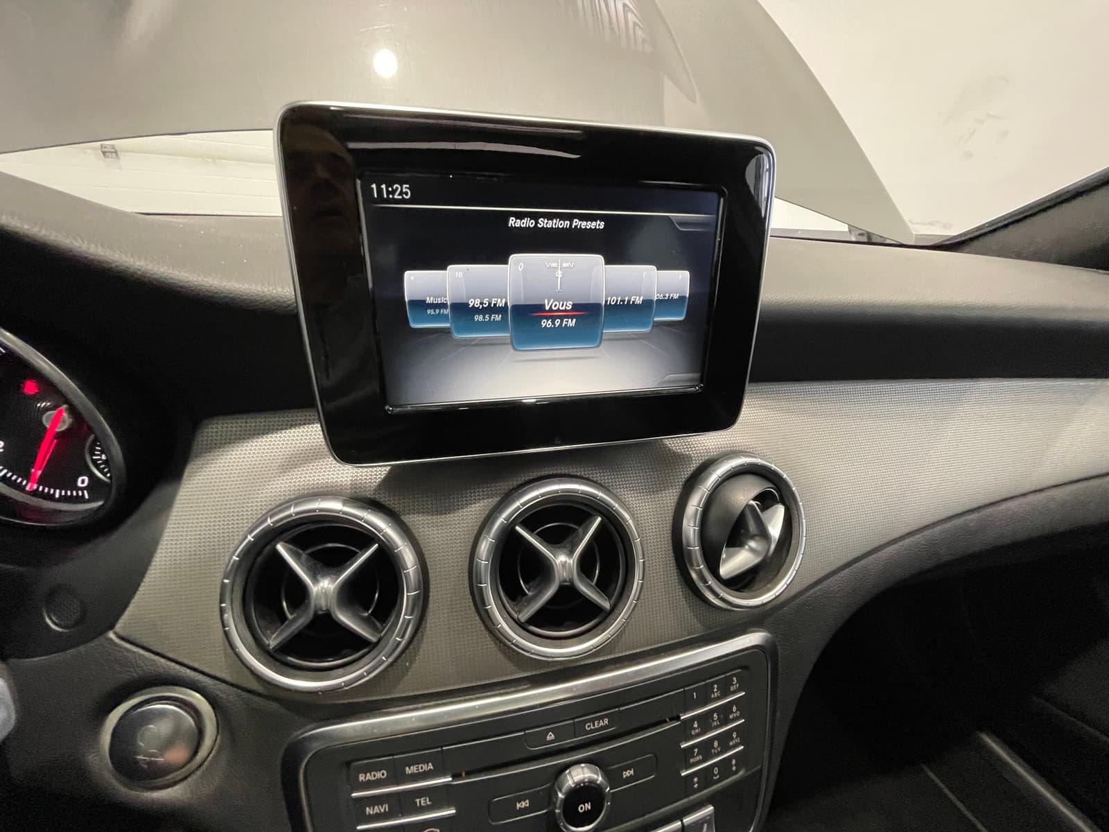 Mercedes-Benz CLA 250 2017 - Image 31