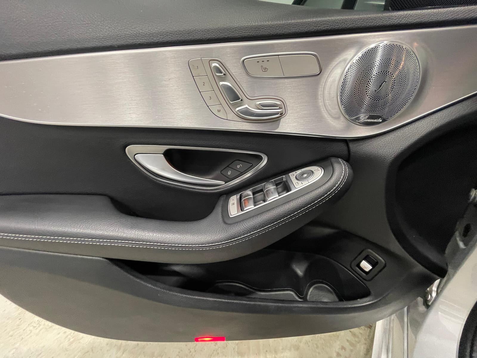 Mercedes-Benz C 300 2019 - Image 35