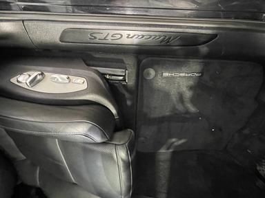 Porsche Macan 2021 - Thumbnail 23