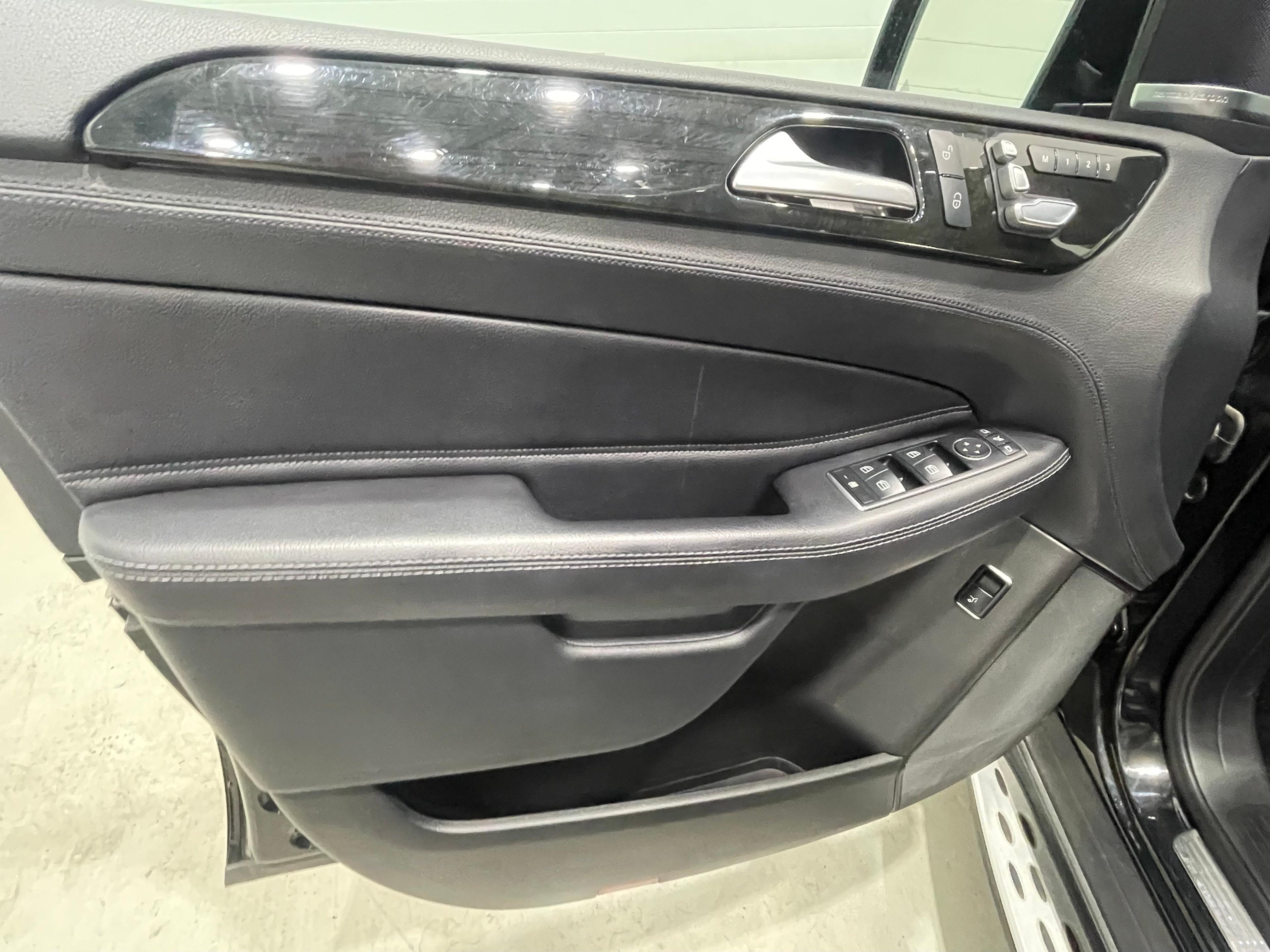 Mercedes-Benz GLE 550 2017 - Image 28