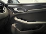 Porsche Macan 2022 - Thumbnail 43