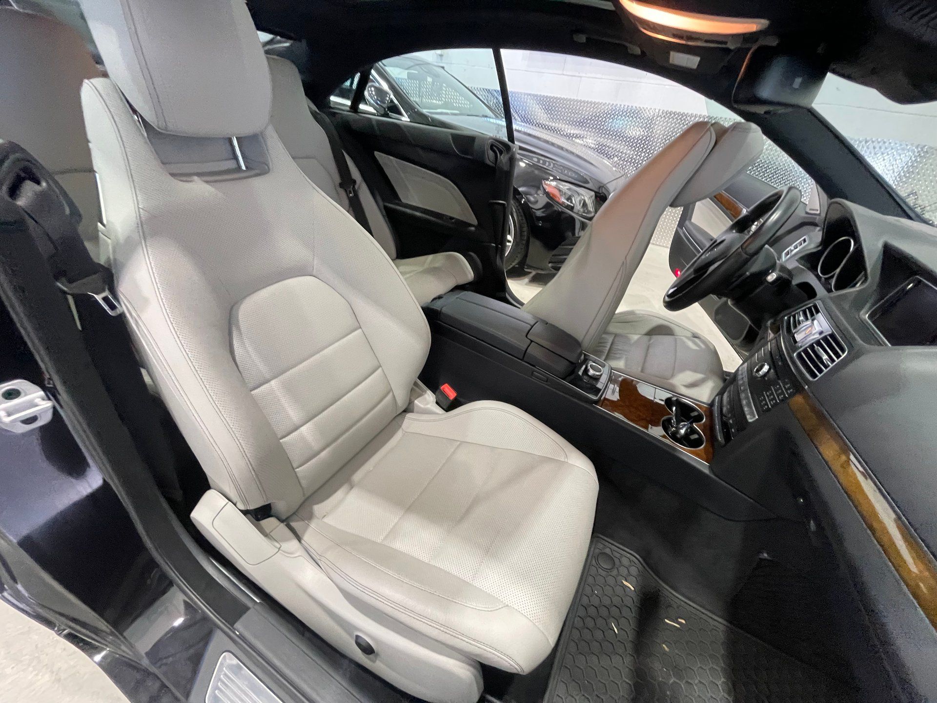 Mercedes-Benz E 400 2016 - Thumbnail 19