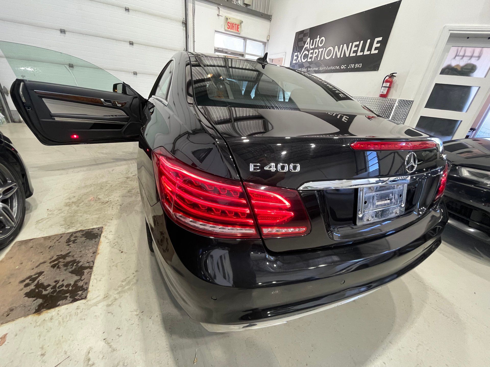 Mercedes-Benz E 400 2016 - Thumbnail 39