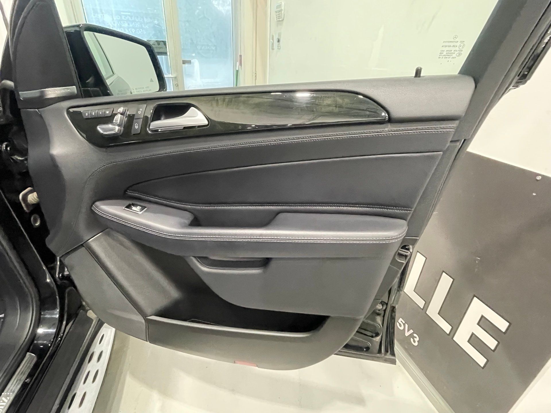 Mercedes-Benz GLE 550 2017 - Thumbnail 20