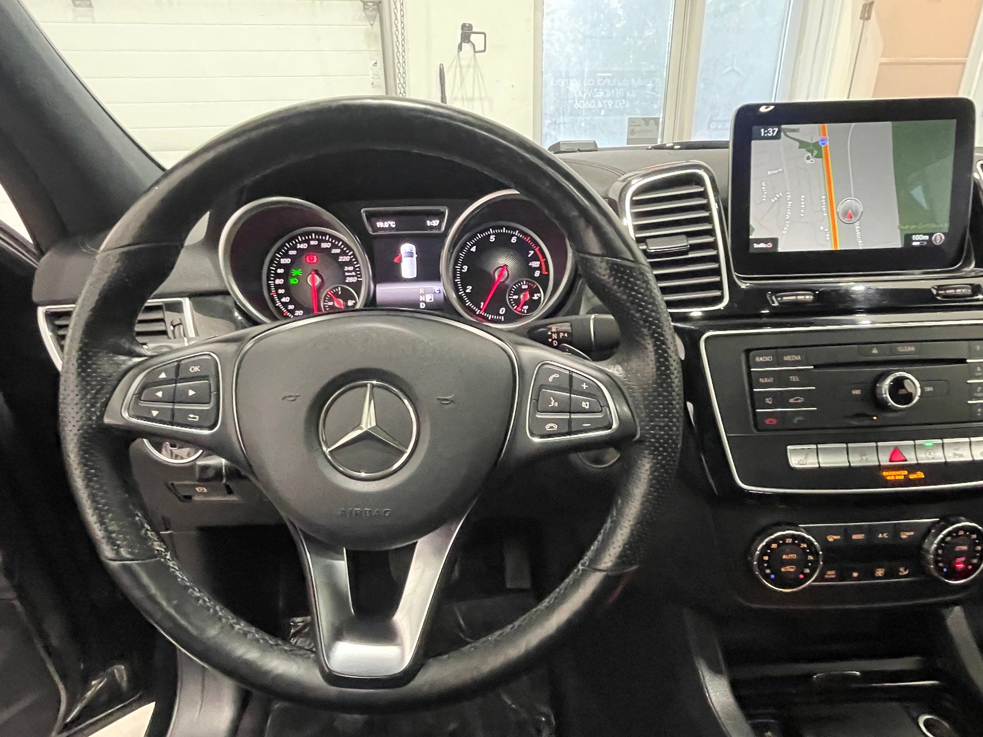 Mercedes-Benz GLE 550 2017 - Thumbnail 30