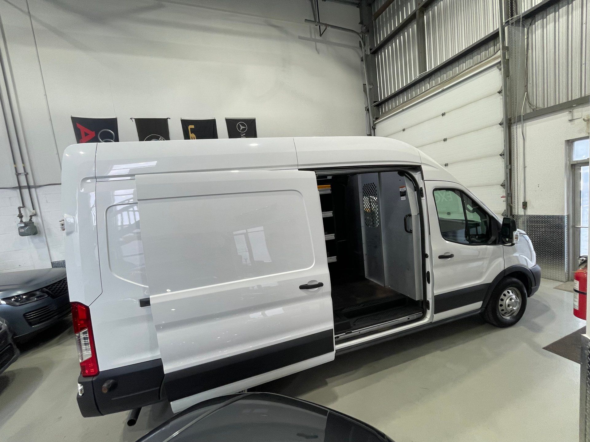 Ford Transit-250 Cargo 2020 - Thumbnail 20