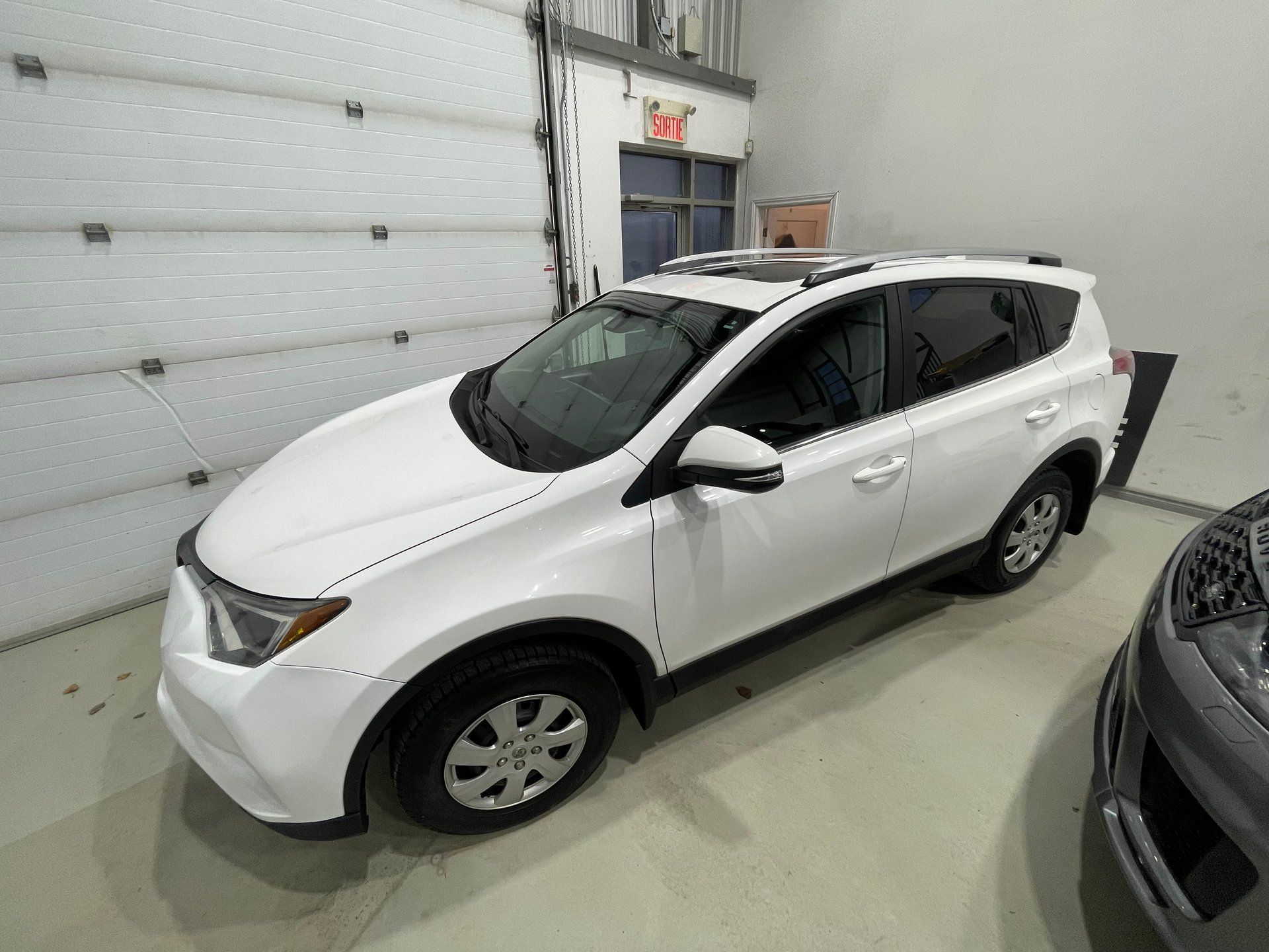 Toyota RAV4 2017 - Thumbnail 9