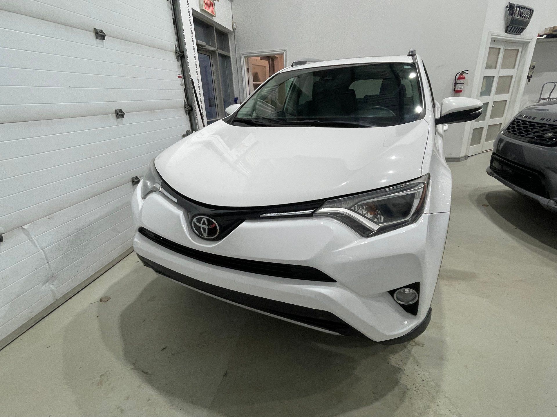Toyota RAV4 2017 - Thumbnail 2