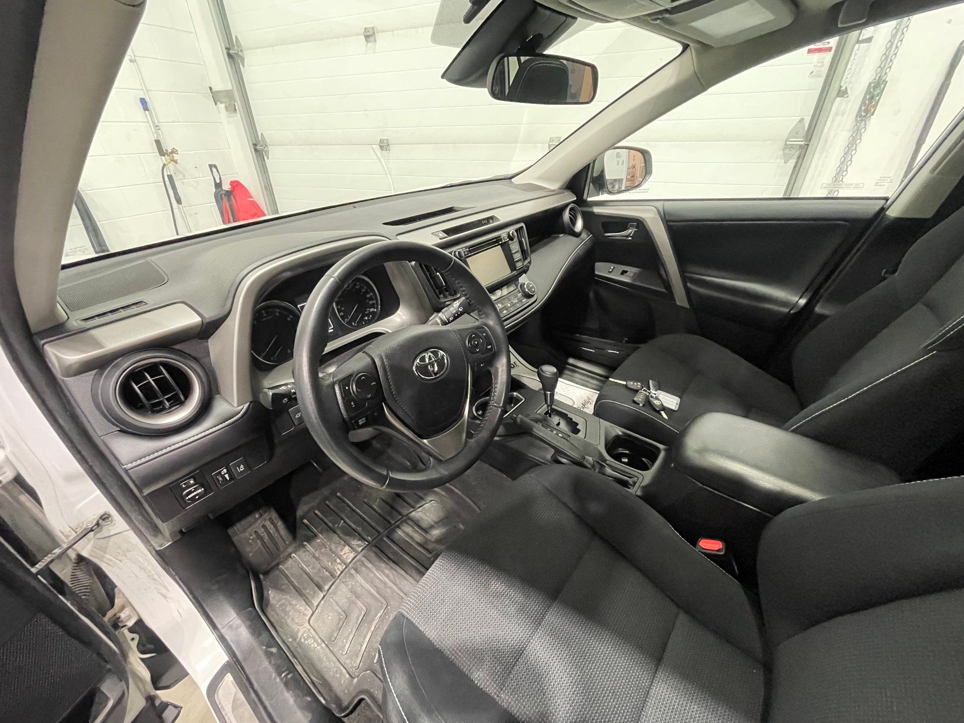 Toyota RAV4 2017 - Thumbnail 26