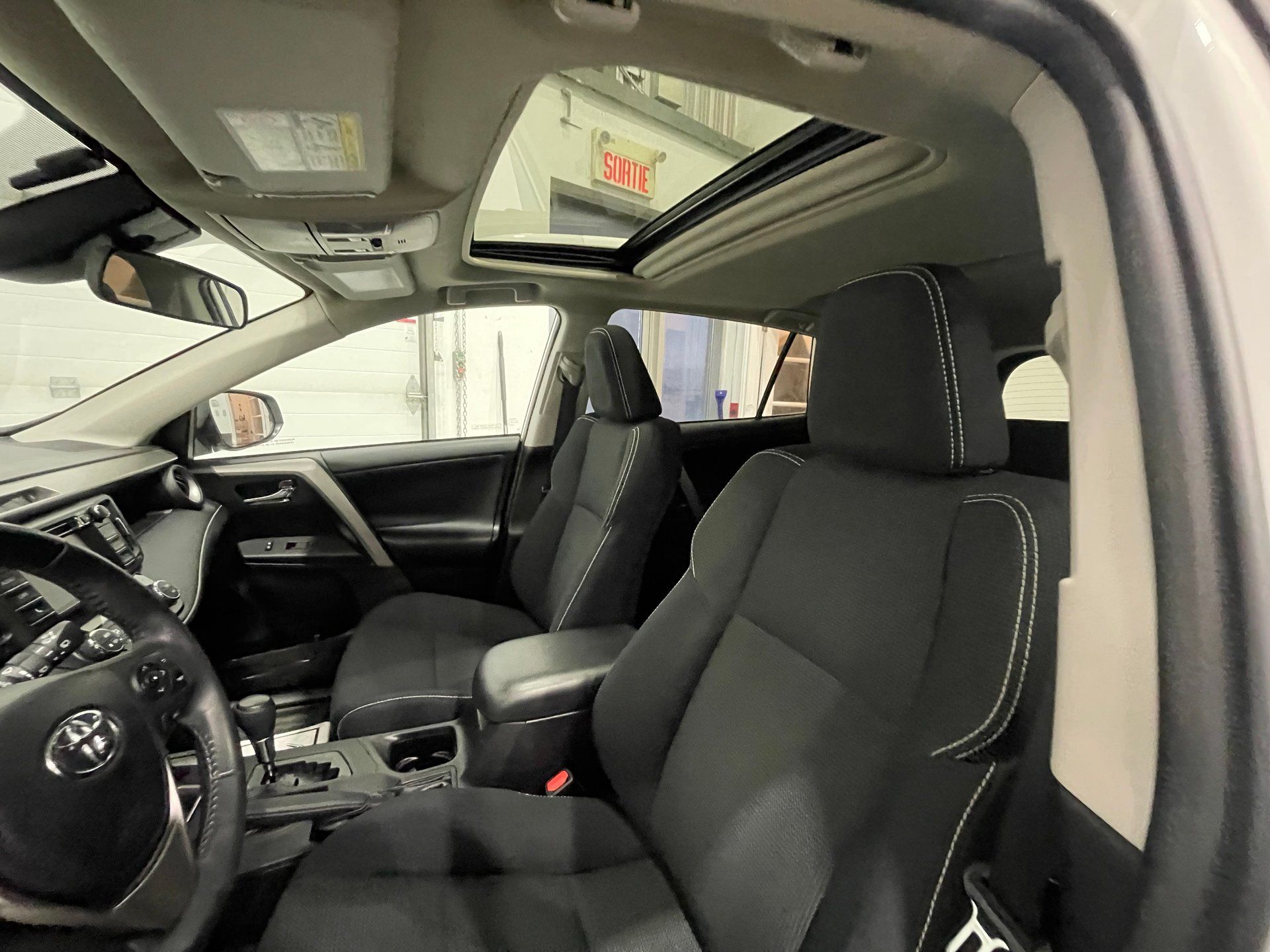 Toyota RAV4 2017 - Thumbnail 13