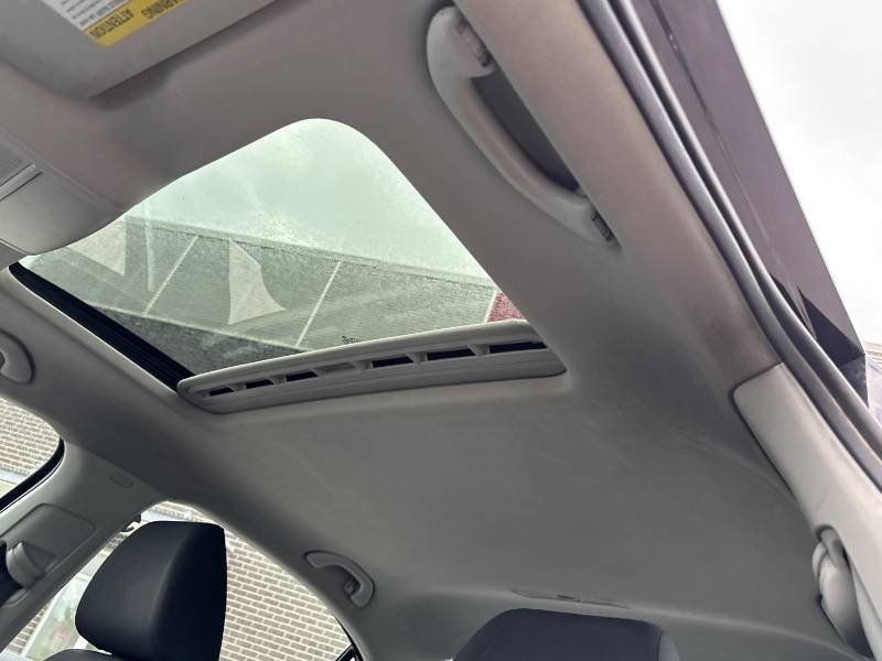 Volkswagen Jetta 2015 - Image 16