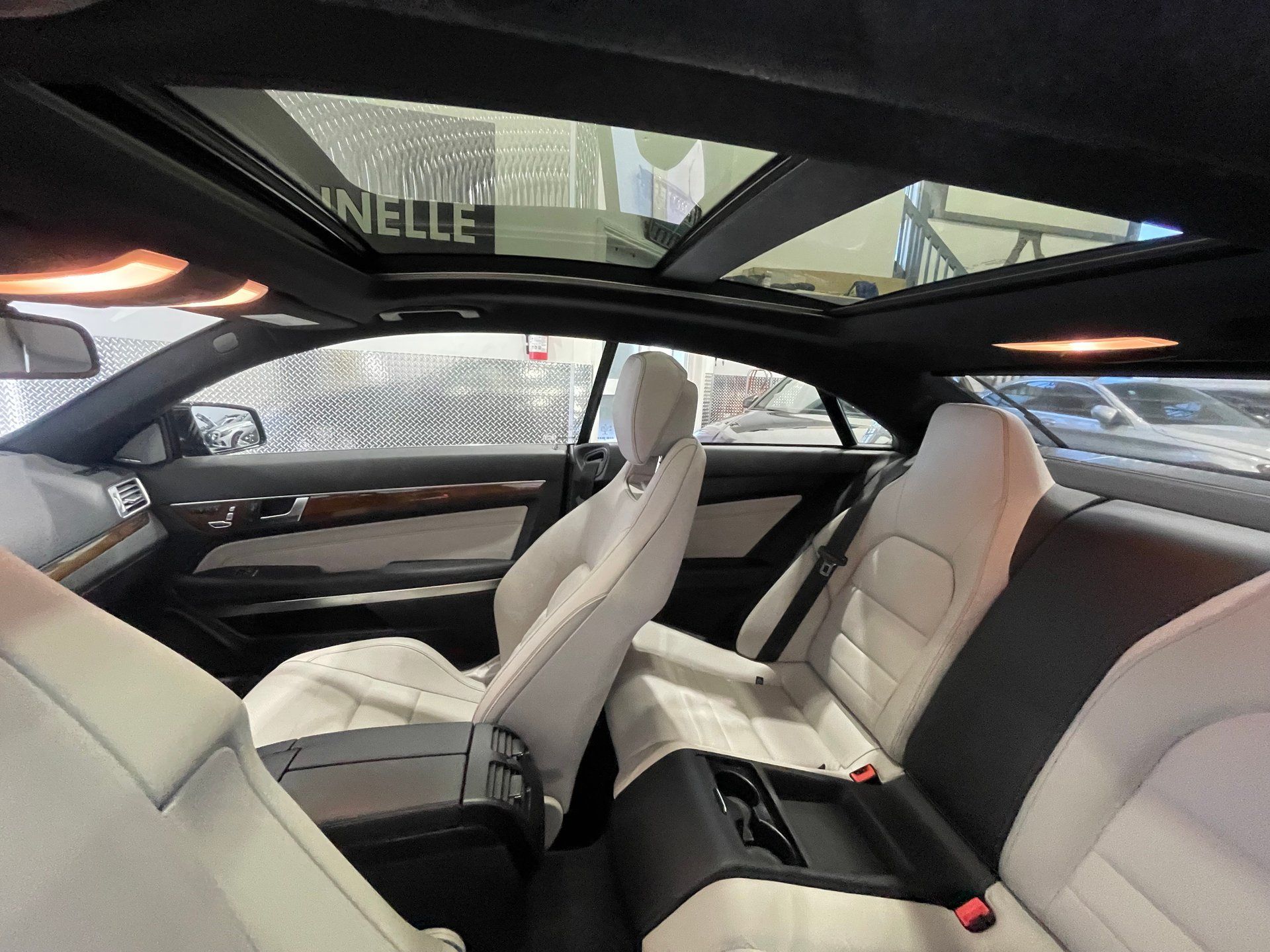 Mercedes-Benz E 400 2016 - Image 14