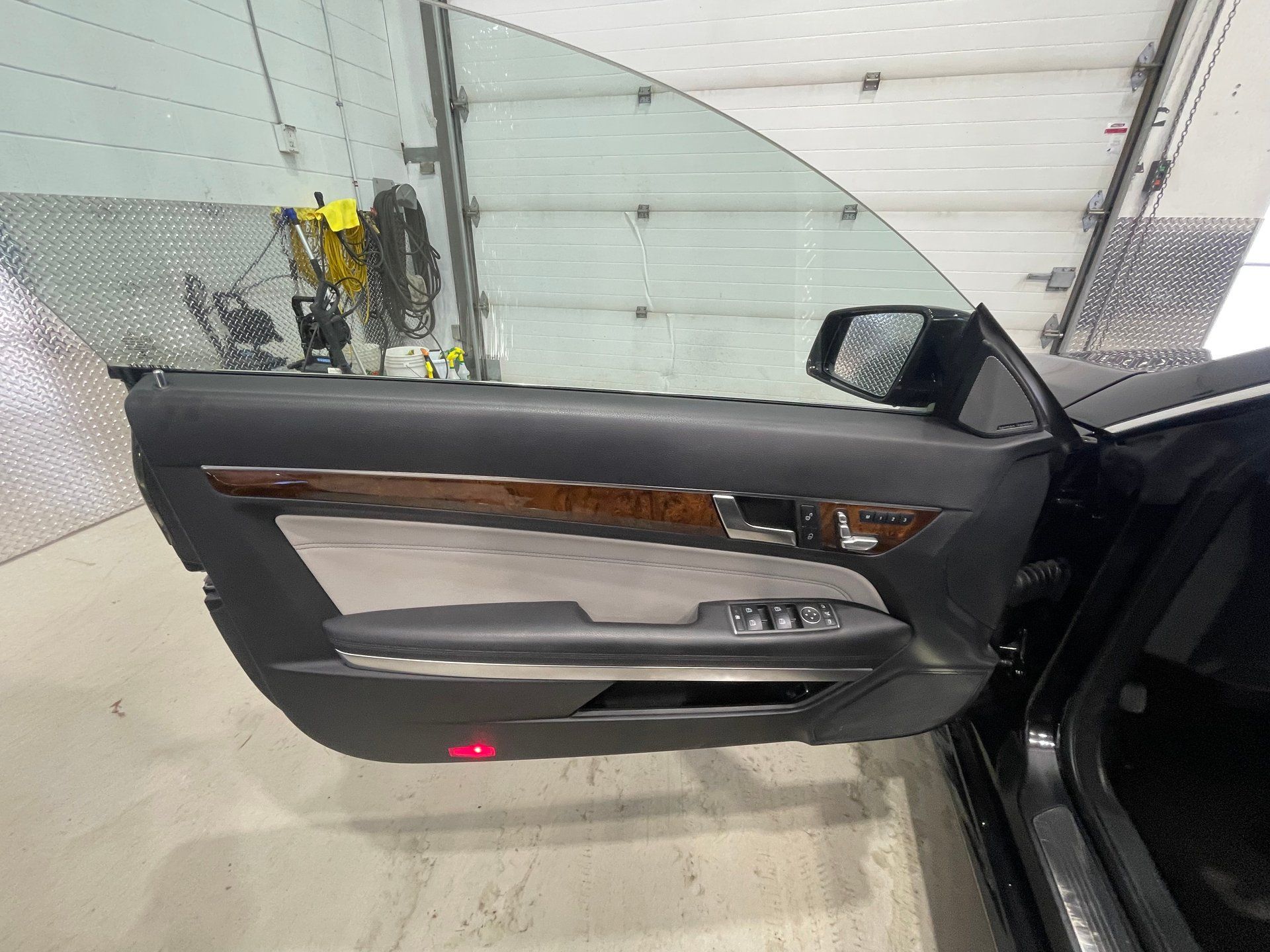 Mercedes-Benz E 400 2016 - Image 15