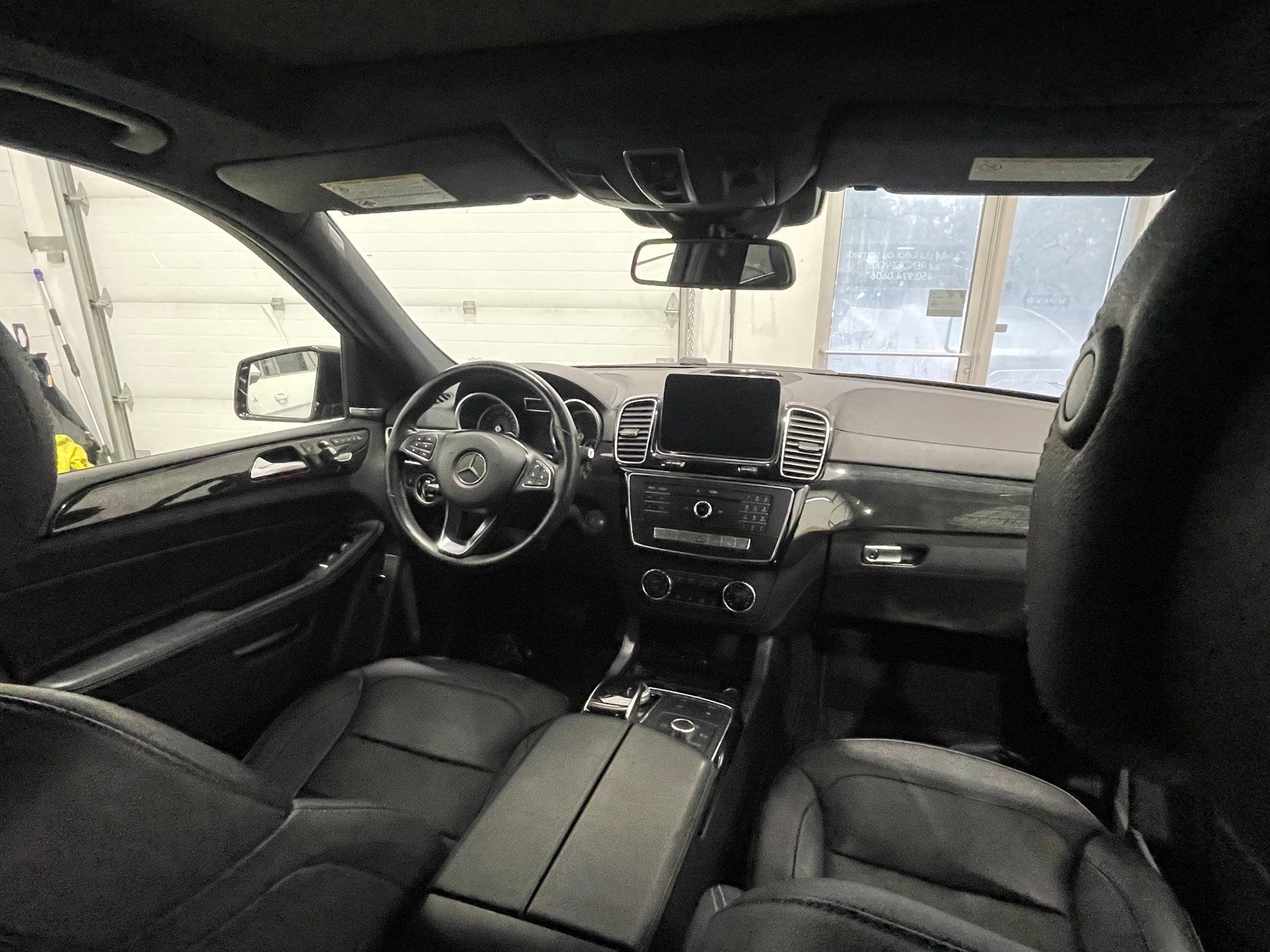 Mercedes-Benz GLE 550 2017 - Image 18
