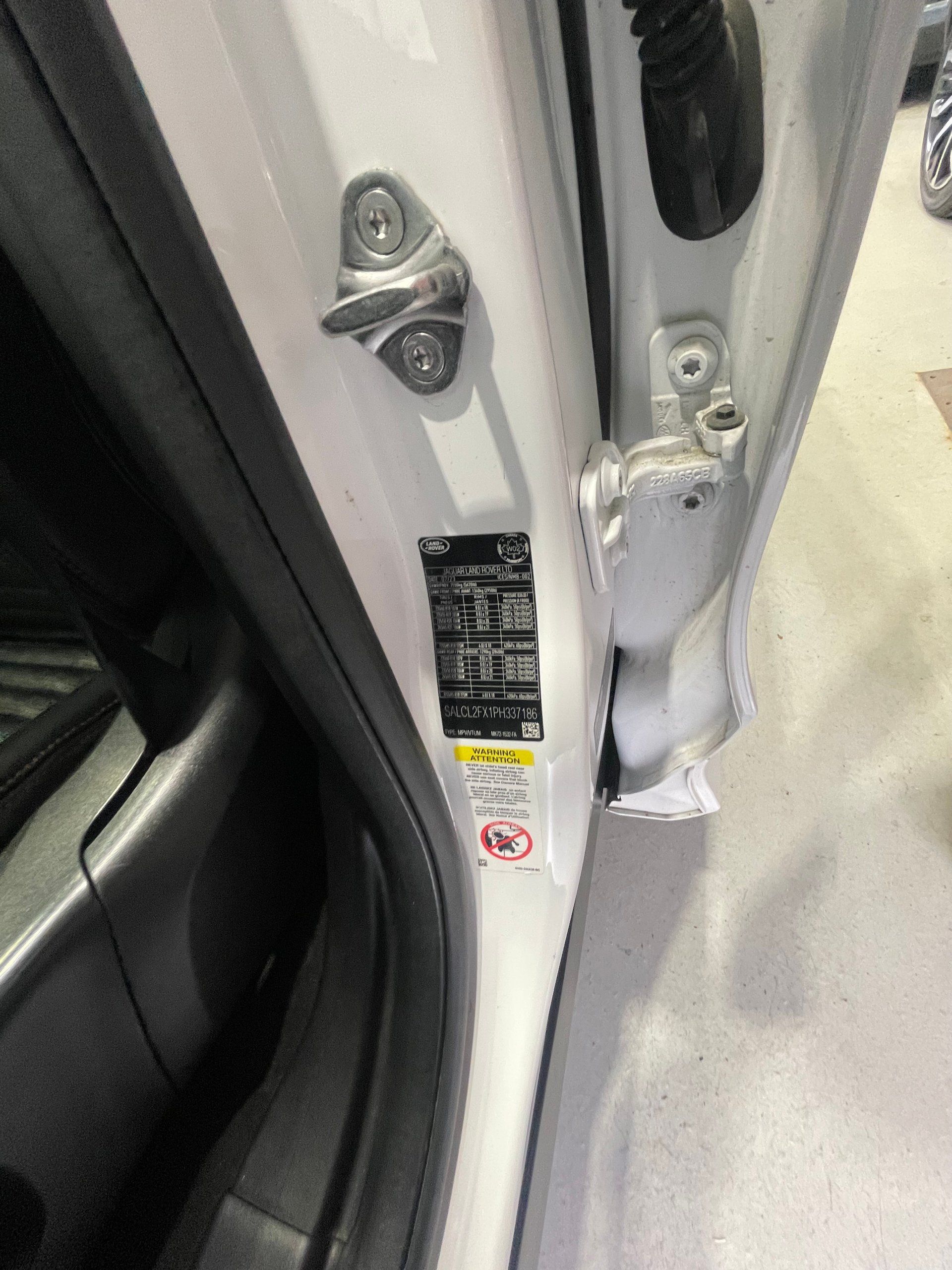 Land Rover Discovery Sport 2023 - Image 37
