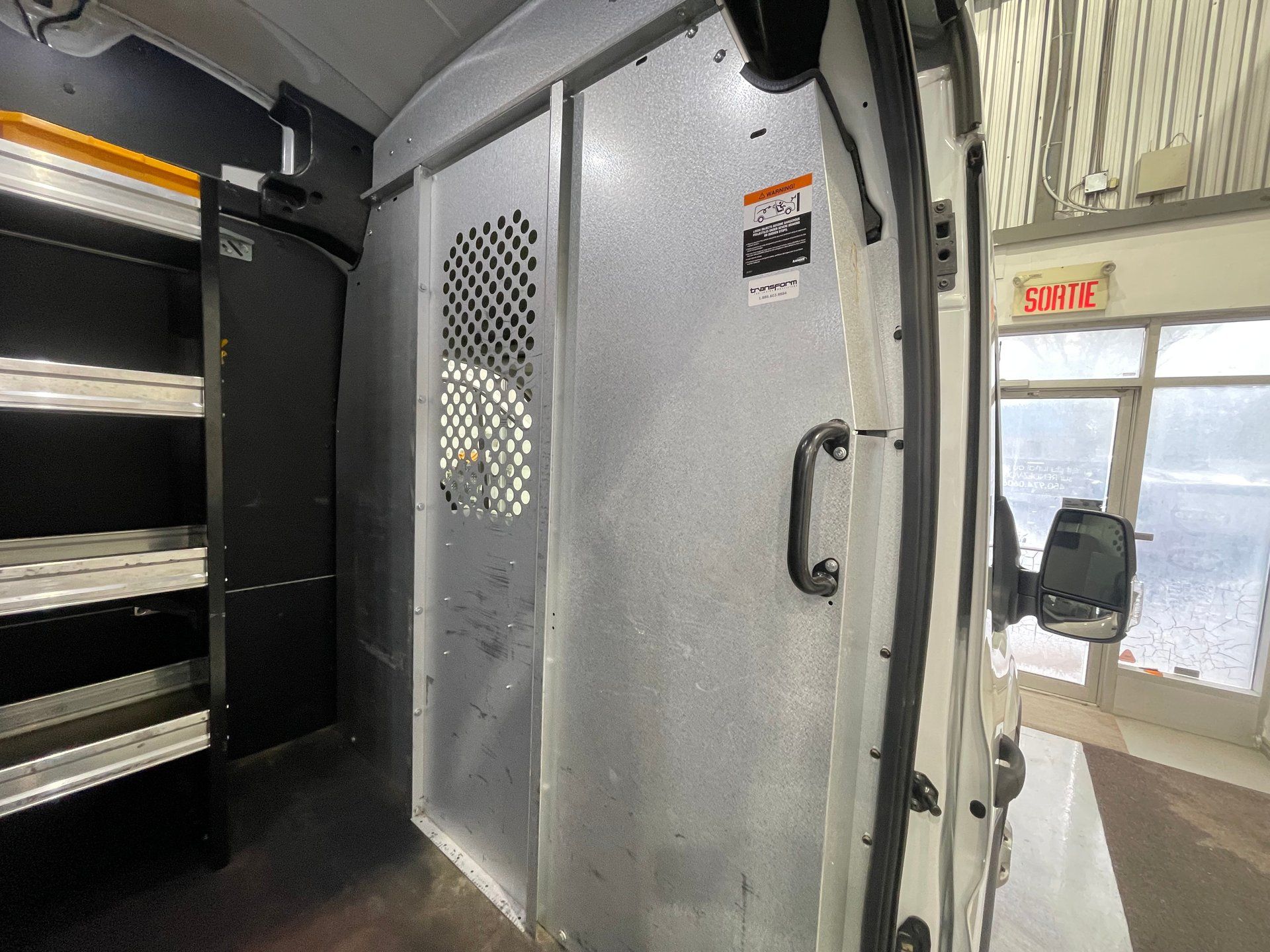 Ford Transit-250 Cargo 2020 - Image 22