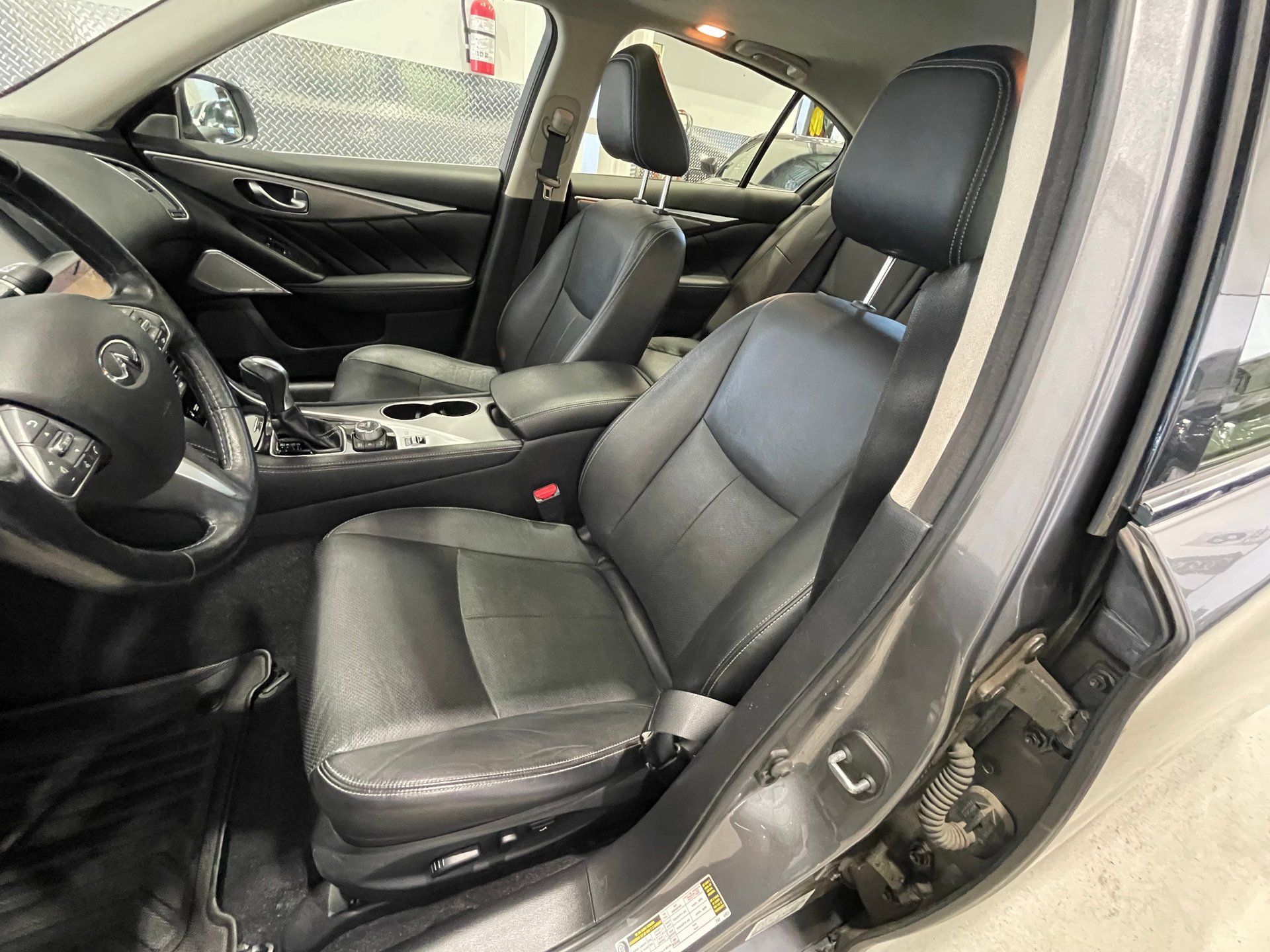 INFINITI Q50 2017 - Image 21