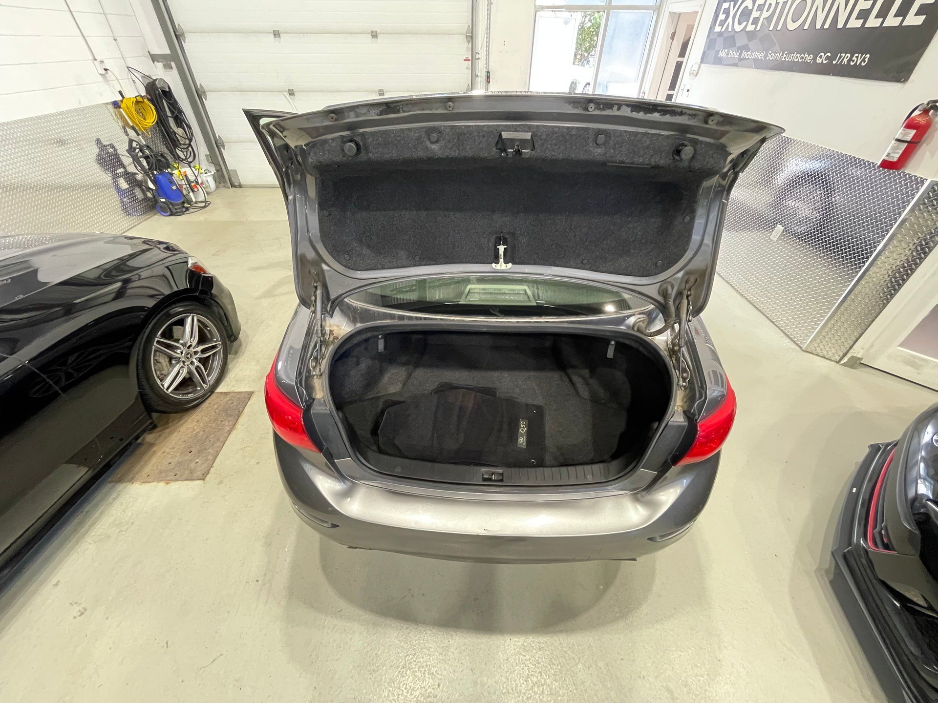 INFINITI Q50 2017 - Image 23