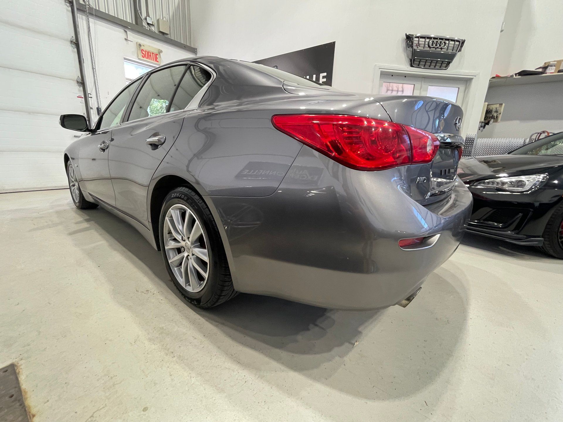 INFINITI Q50 2017 - Image 12