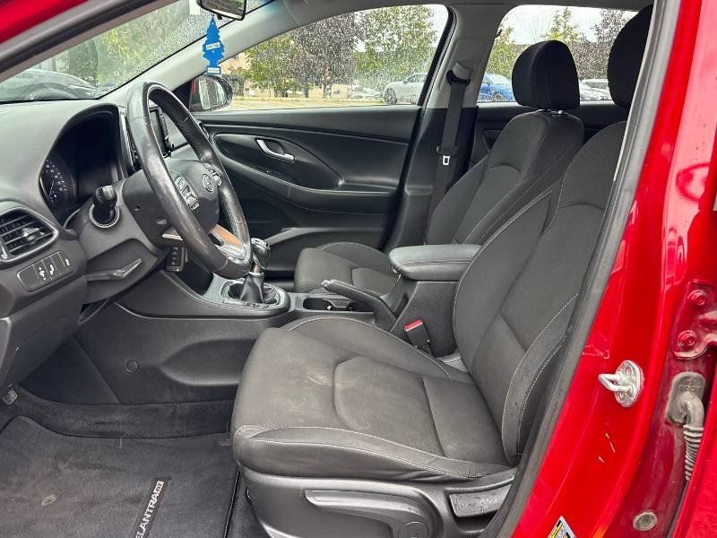Hyundai Elantra GT 2019 - Image 19