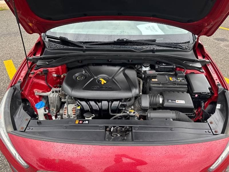 Hyundai Elantra GT 2019 - Image 20