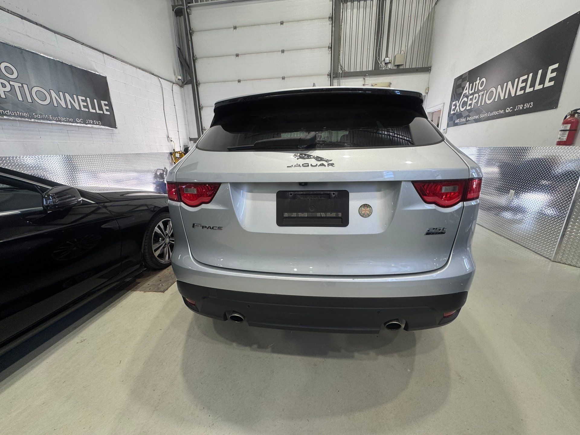 Jaguar F-PACE 2019 - Image 3