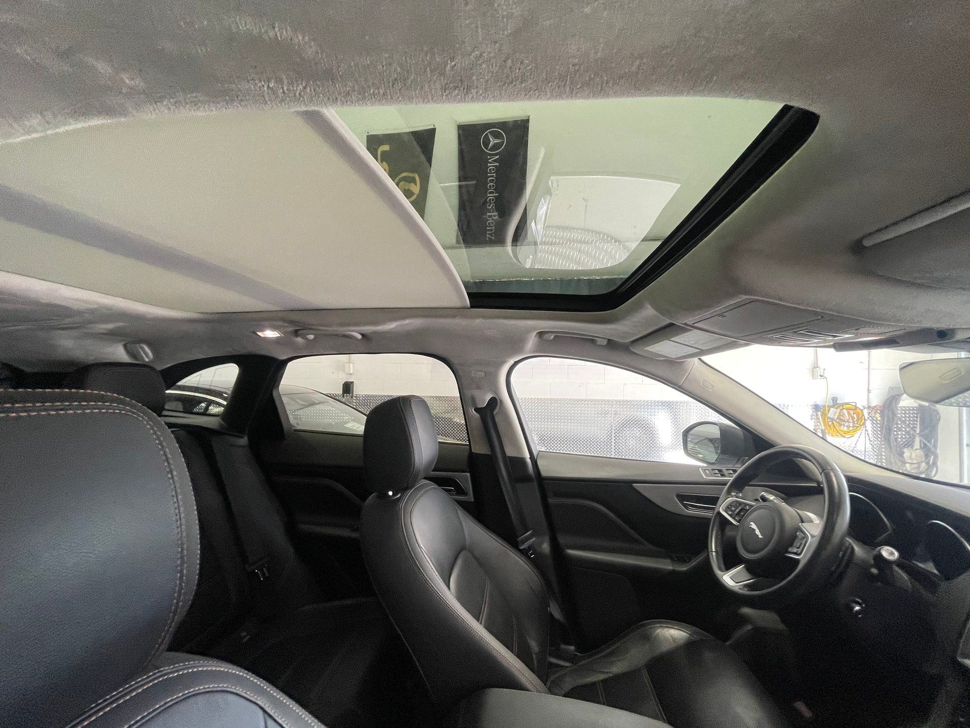 Jaguar F-PACE 2019 - Image 12