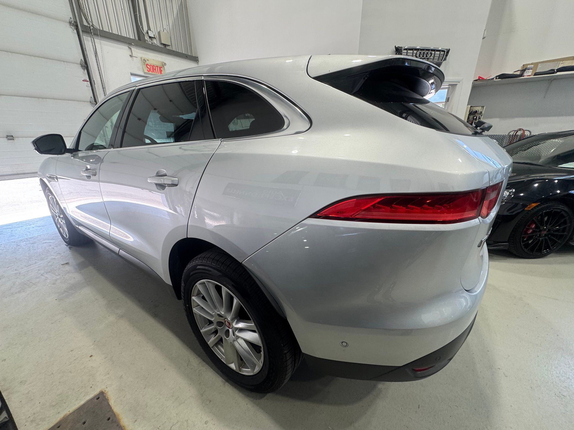 Jaguar F-PACE 2019 - Image 22