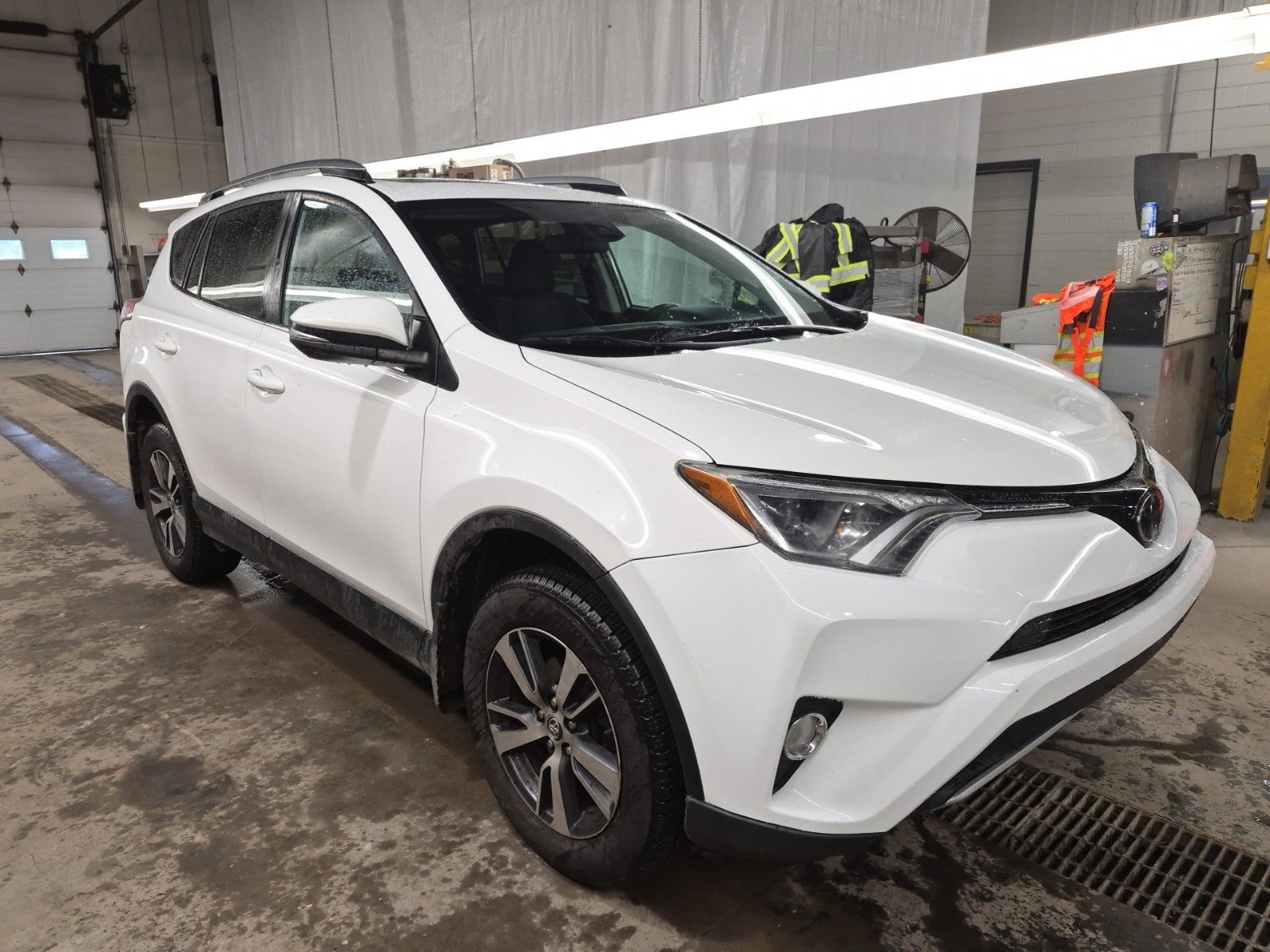 Toyota RAV4 2017 - Image 1
