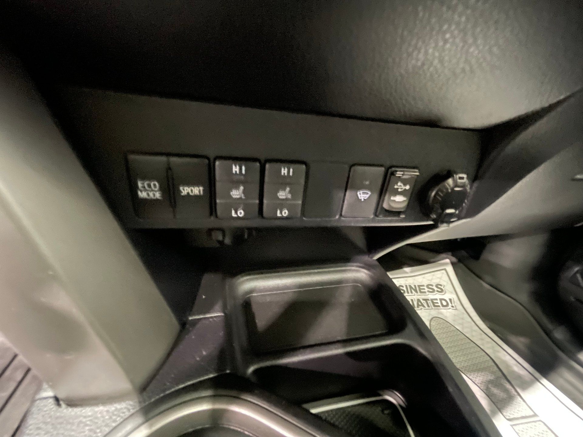 Toyota RAV4 2017 - Image 25