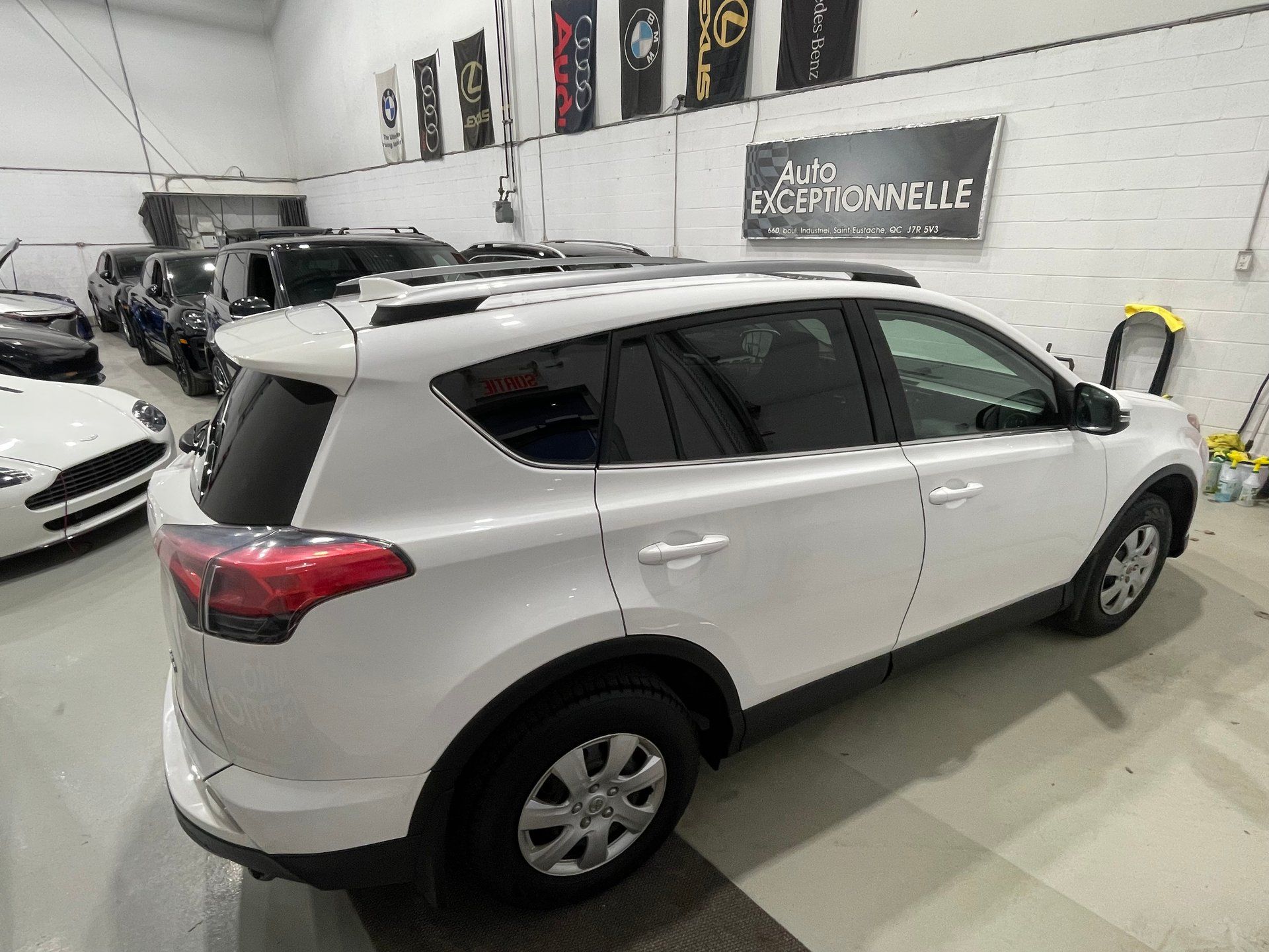 Toyota RAV4 2017 - Image 5