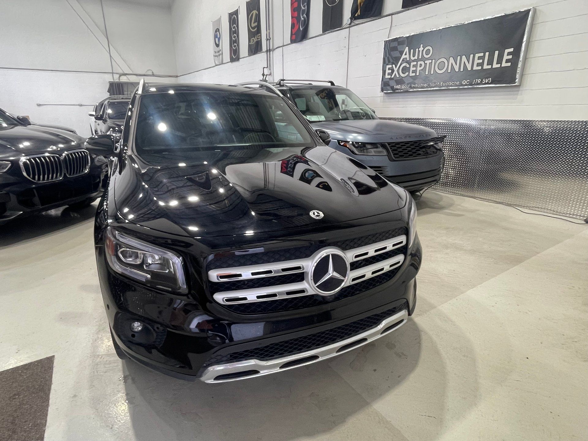 Mercedes-Benz GLB 250 2023 - Image 1