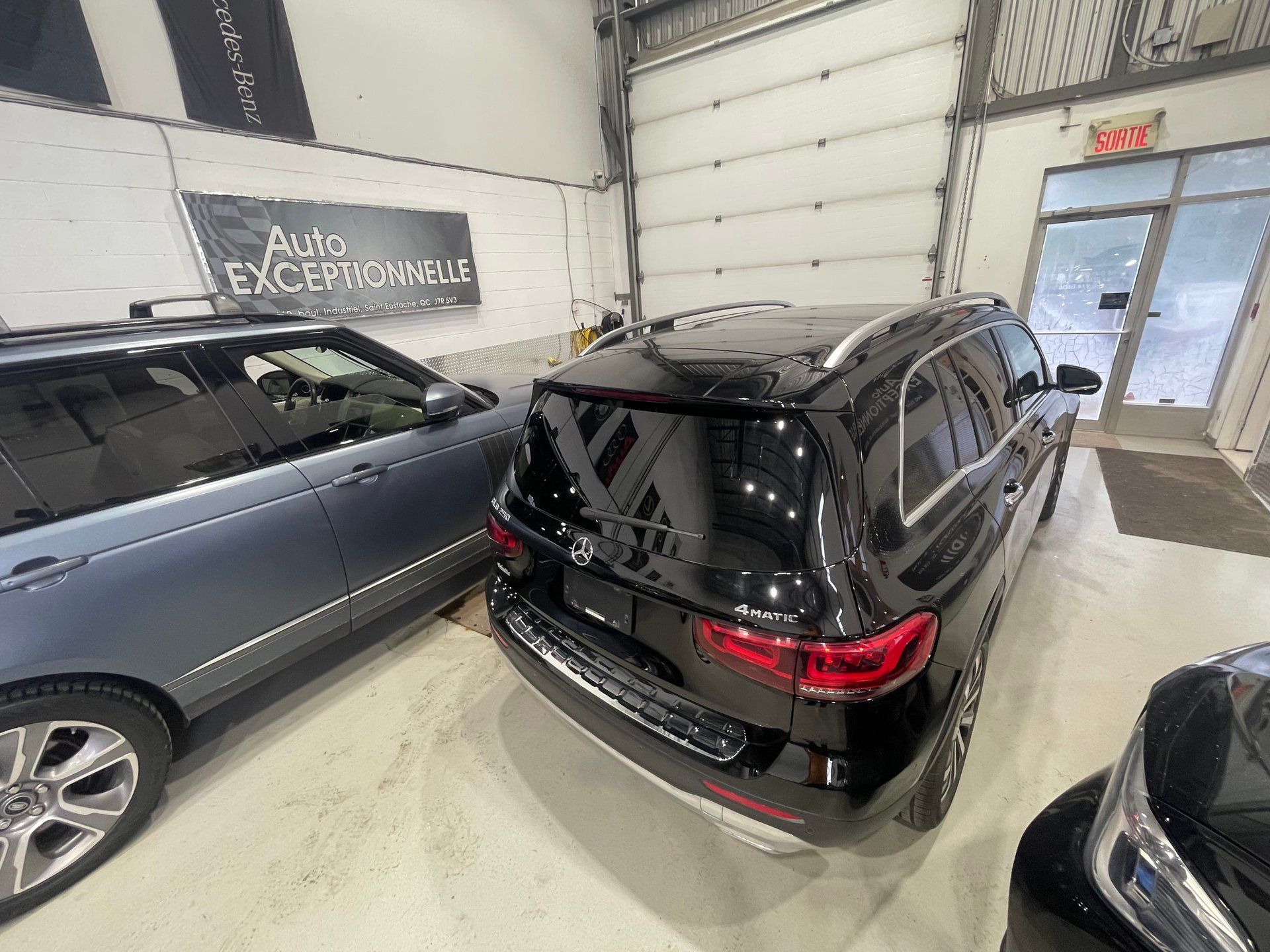 Mercedes-Benz GLB 250 2023 - Image 30