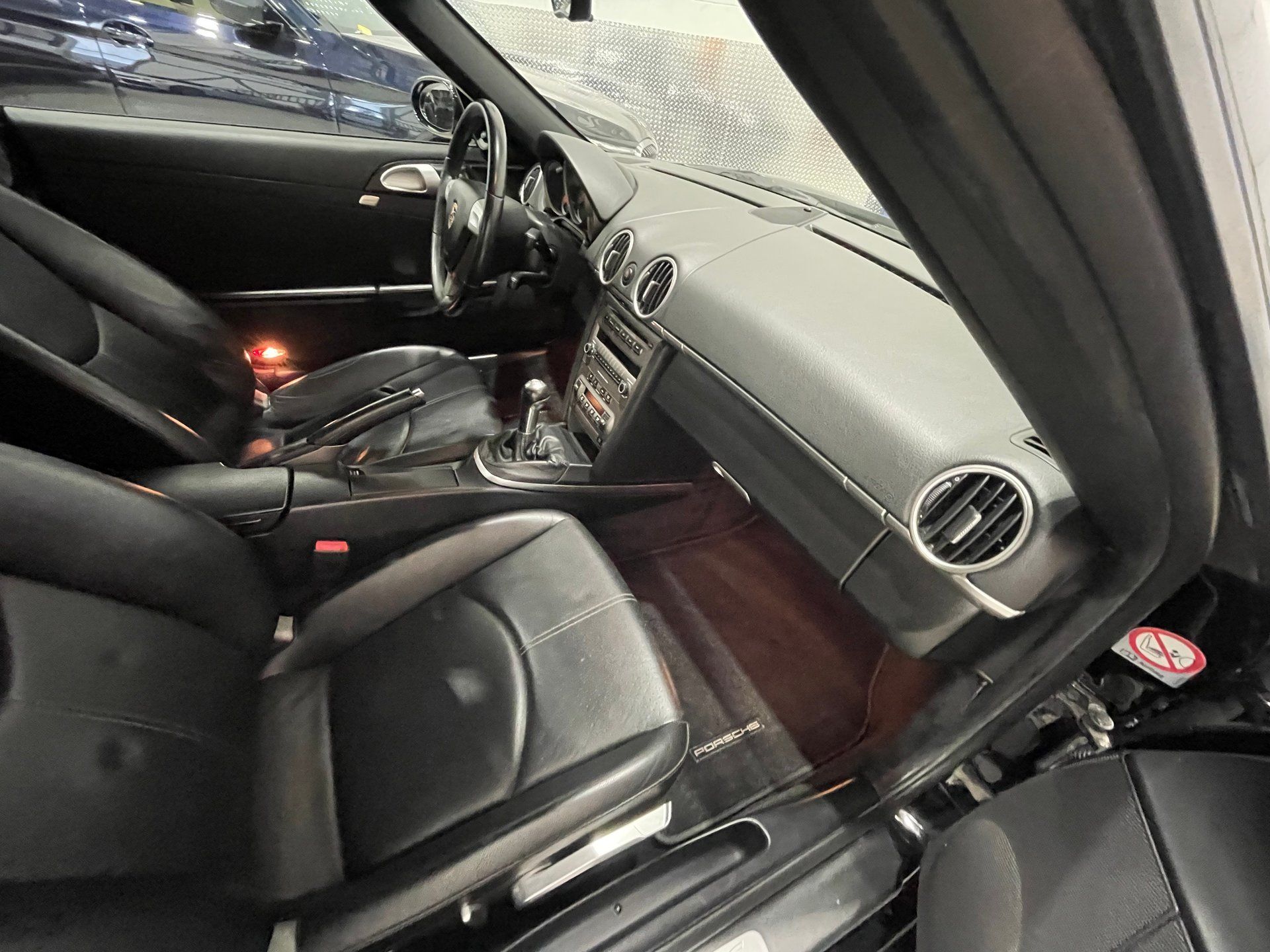 Porsche Boxster 2005 - Image 30