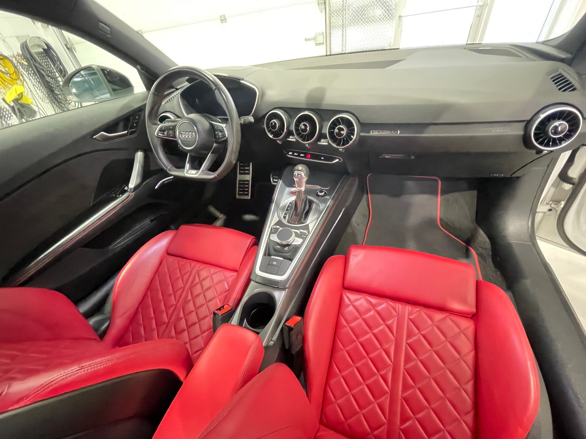 Audi TTS 2023 - Image 17