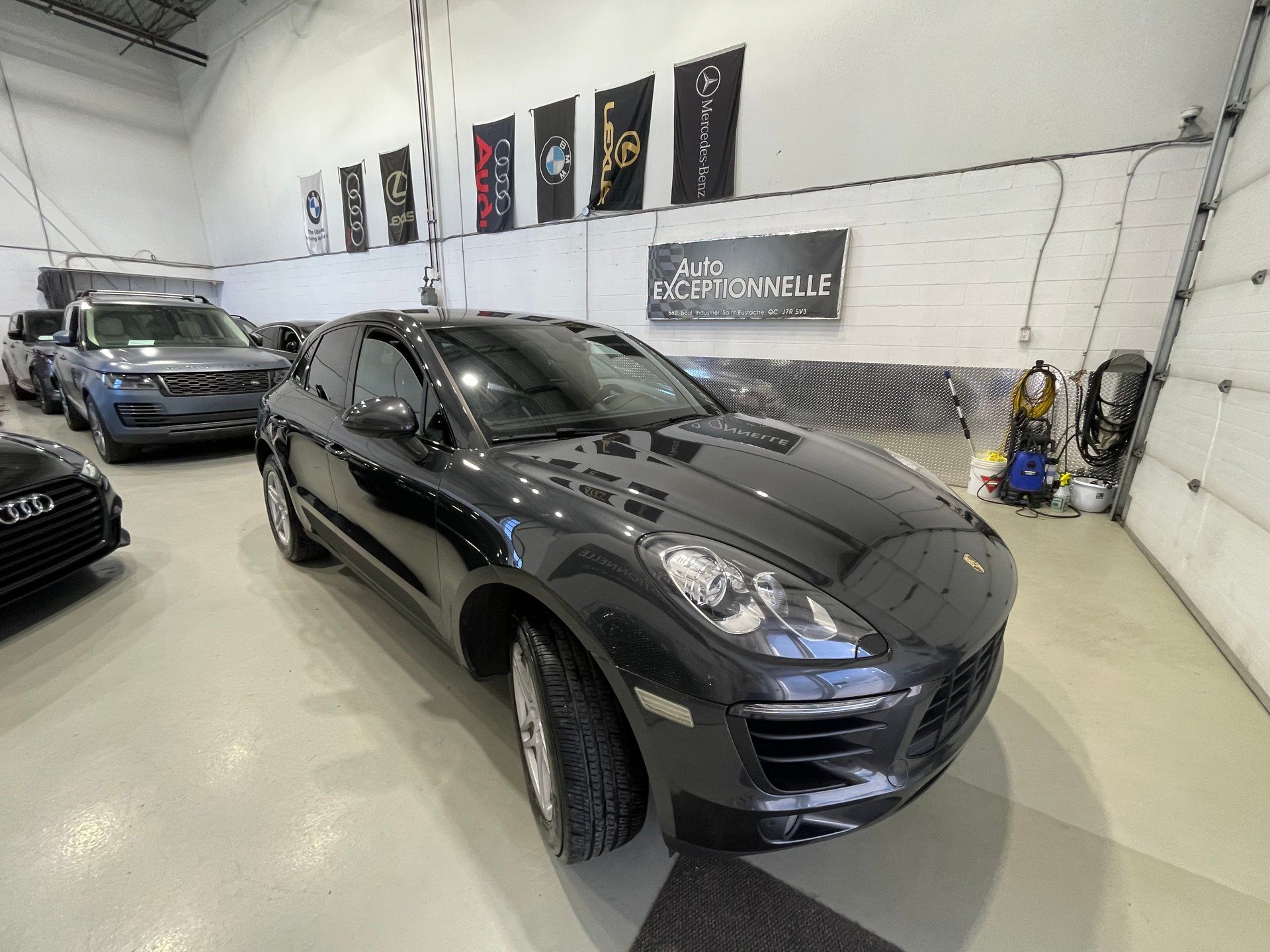 Porsche Macan 2017 - Image 1