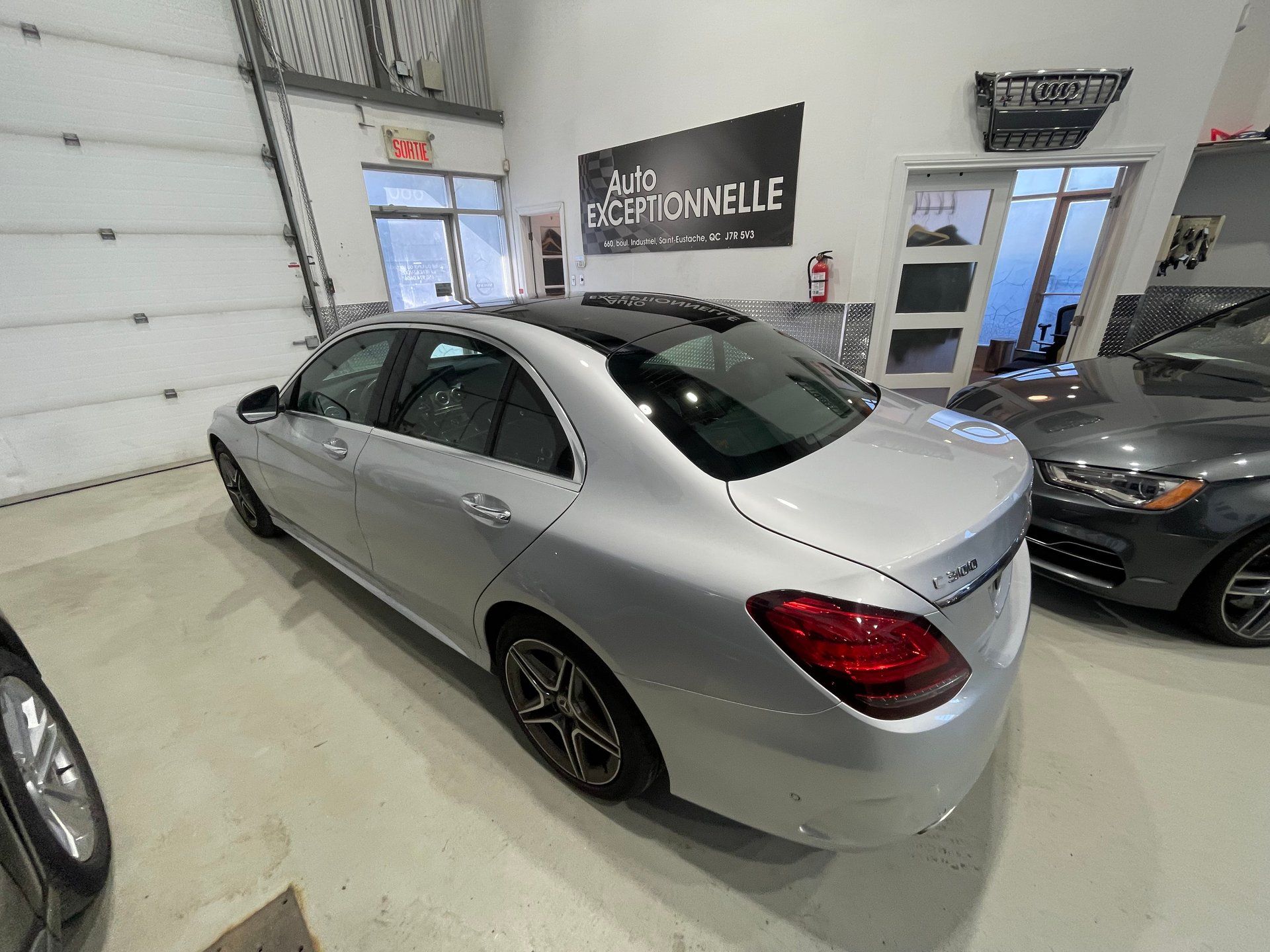 Mercedes-Benz C 300 2021 - Image 12