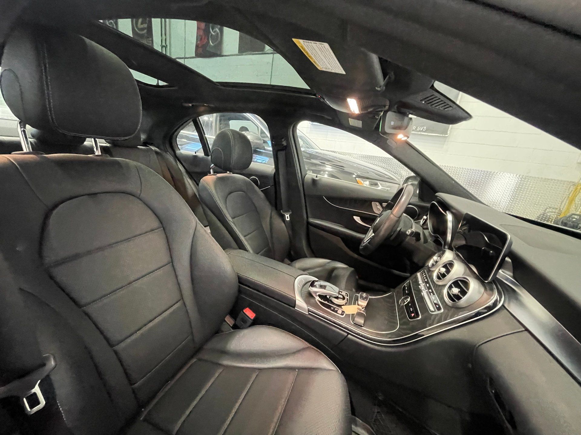 Mercedes-Benz C 300 2021 - Image 21
