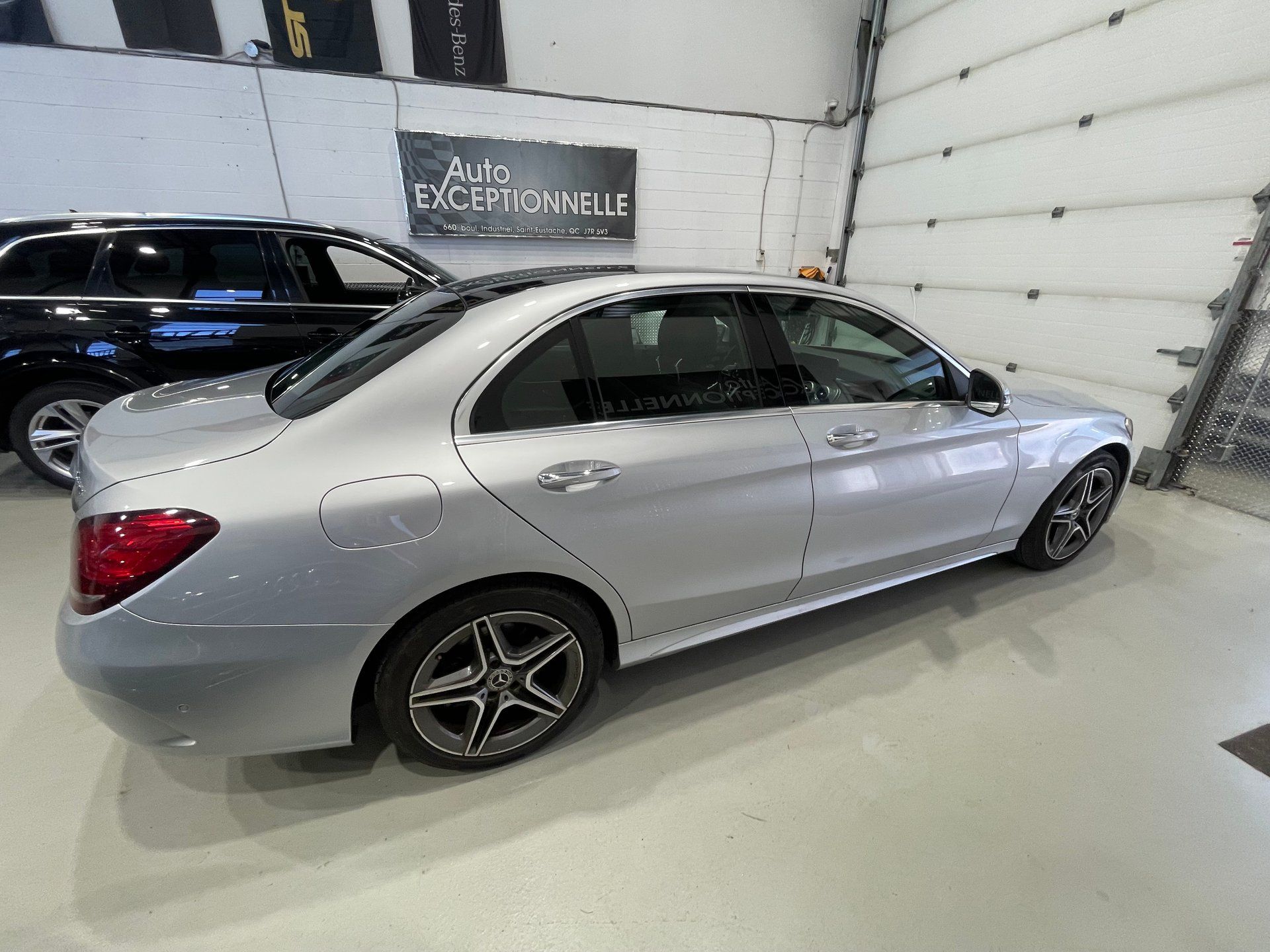 Mercedes-Benz C 300 2021 - Image 17