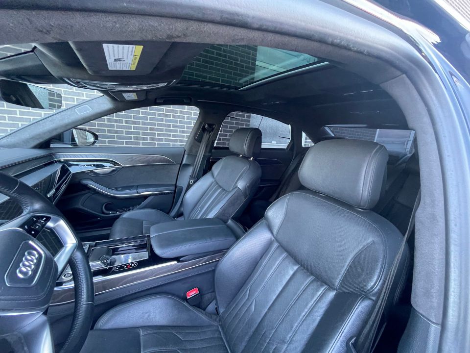 Audi A8 L 2021 - Image 10