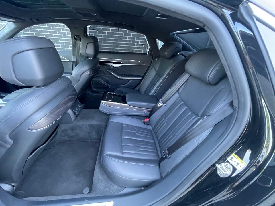 Audi A8 L 2021 - Image 11