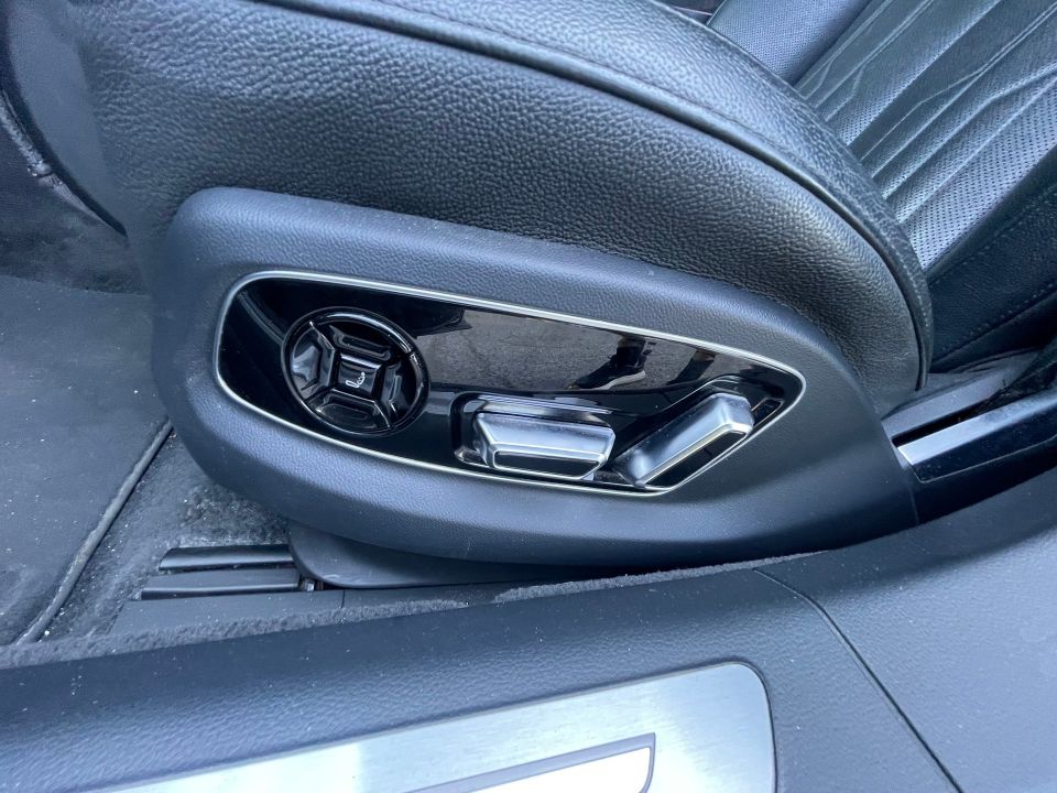 Audi A8 L 2021 - Image 22
