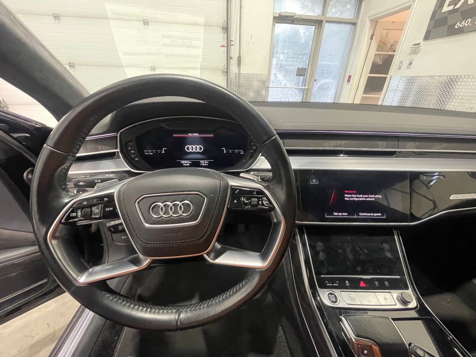 Audi A8 L 2021 - Image 25