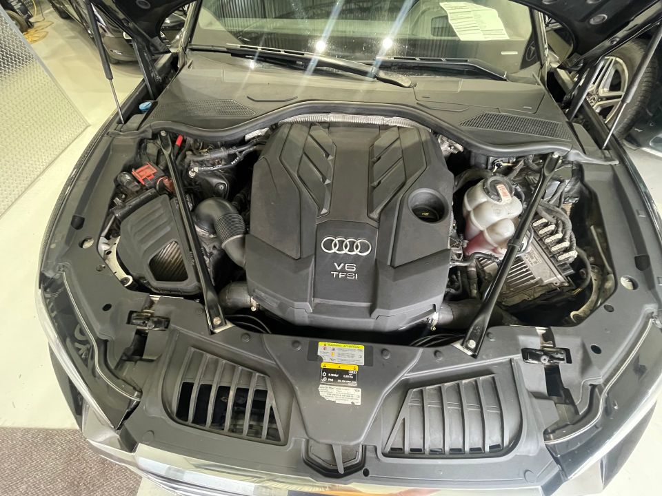 Audi A8 L 2021 - Image 44