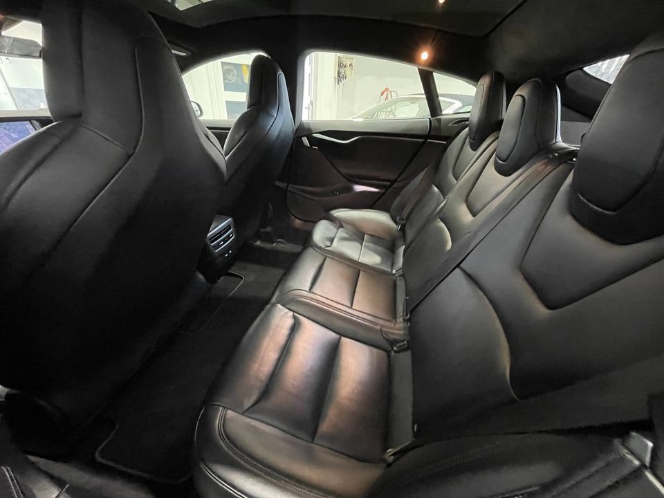 Tesla Model S 2018 - Image 12