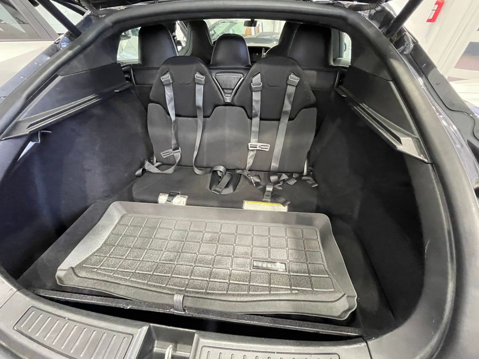 Tesla Model S 2018 - Image 19