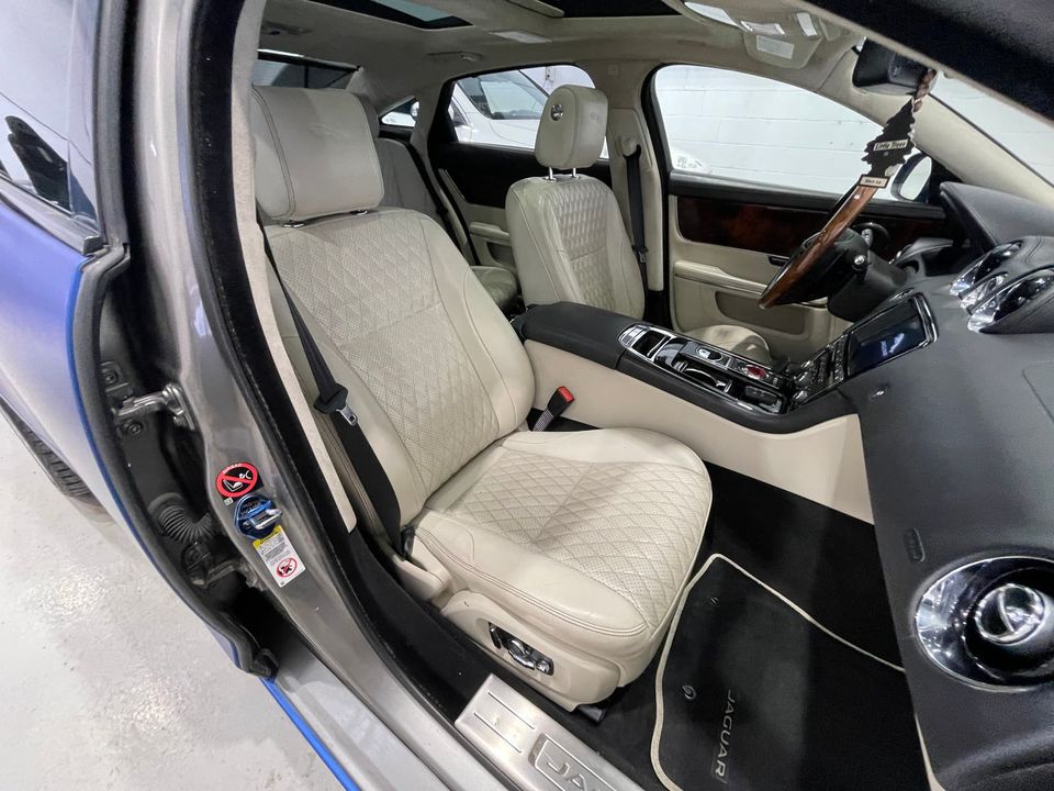 Jaguar XJL 2017 - Image 17