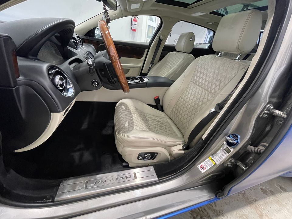 Jaguar XJL 2017 - Image 37