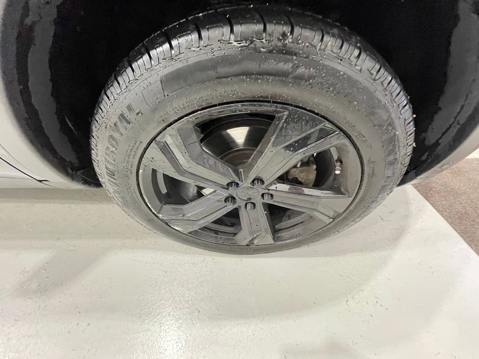 Land Rover Discovery Sport 2016 - Image 26