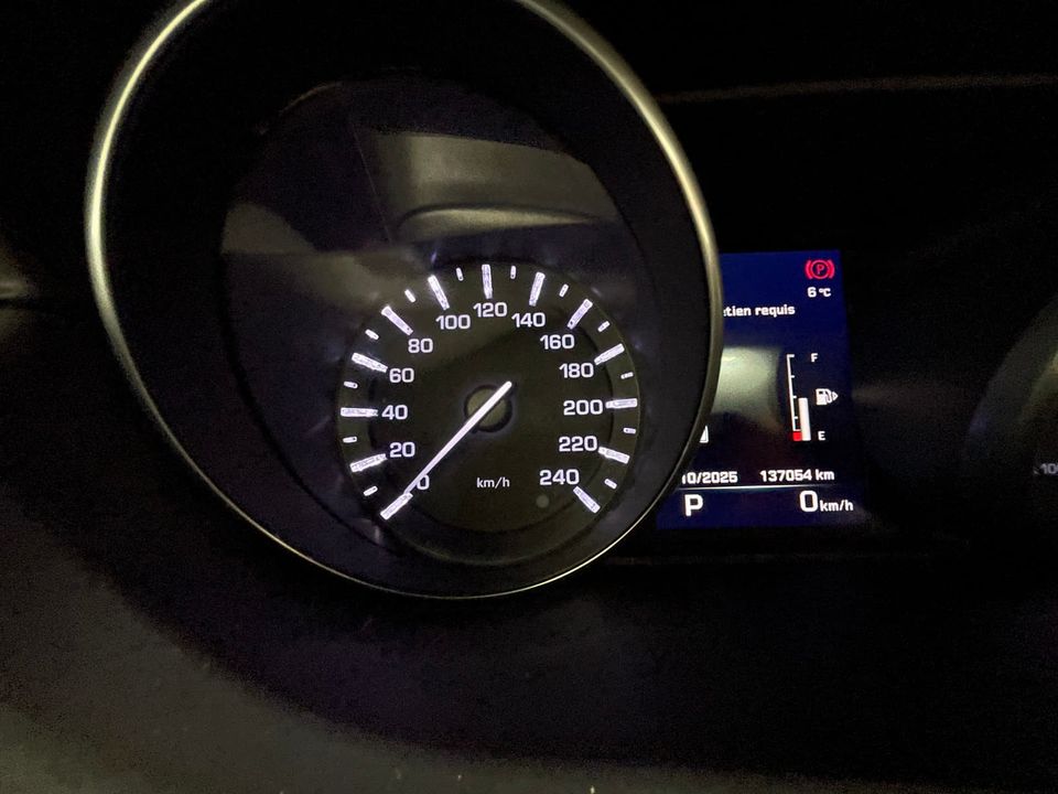 Land Rover Discovery Sport 2016 - Image 36